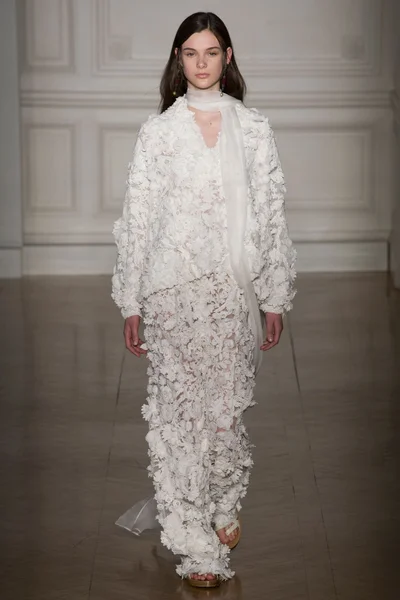 Look 12